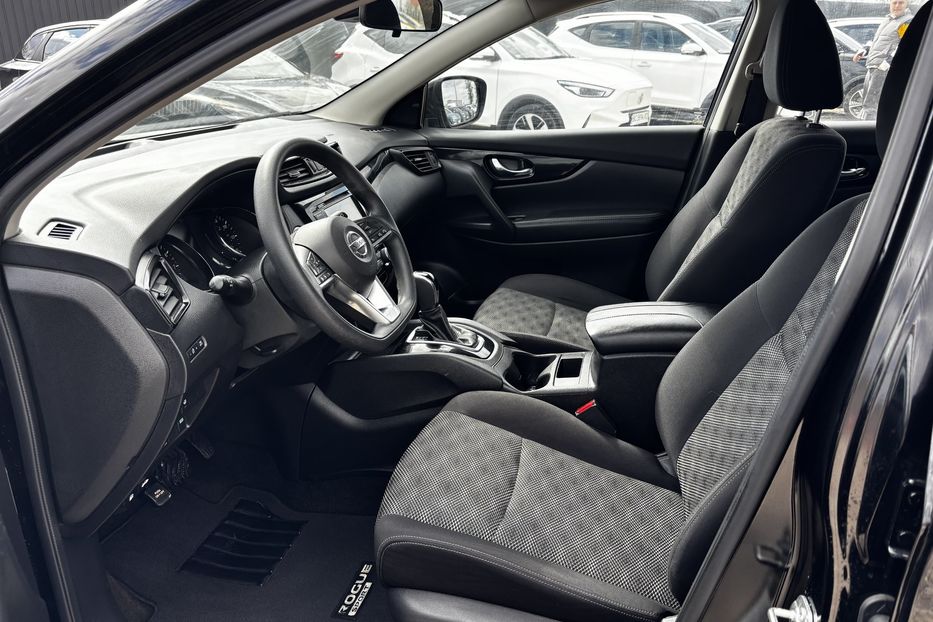 Продам Nissan Rogue Sport 2.0 4х4  2019 года в Львове