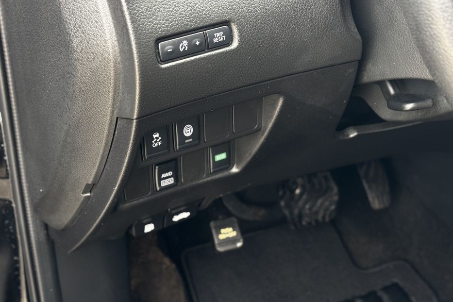 Продам Nissan Rogue Sport 2.0 4х4  2019 года в Львове