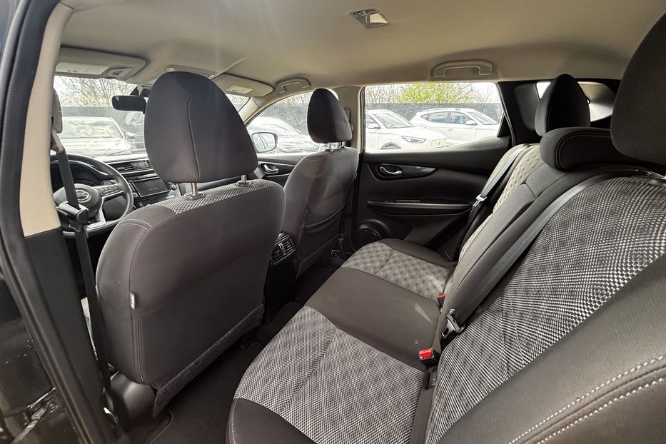 Продам Nissan Rogue Sport 2.0 4х4  2019 года в Львове