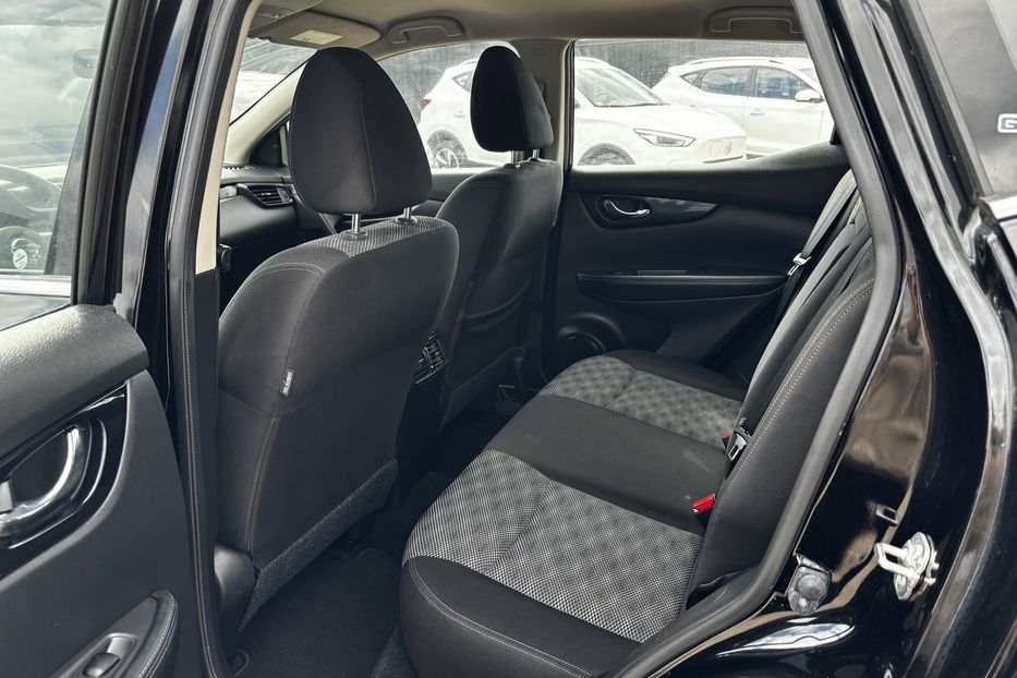 Продам Nissan Rogue Sport 2.0 4х4  2019 года в Львове