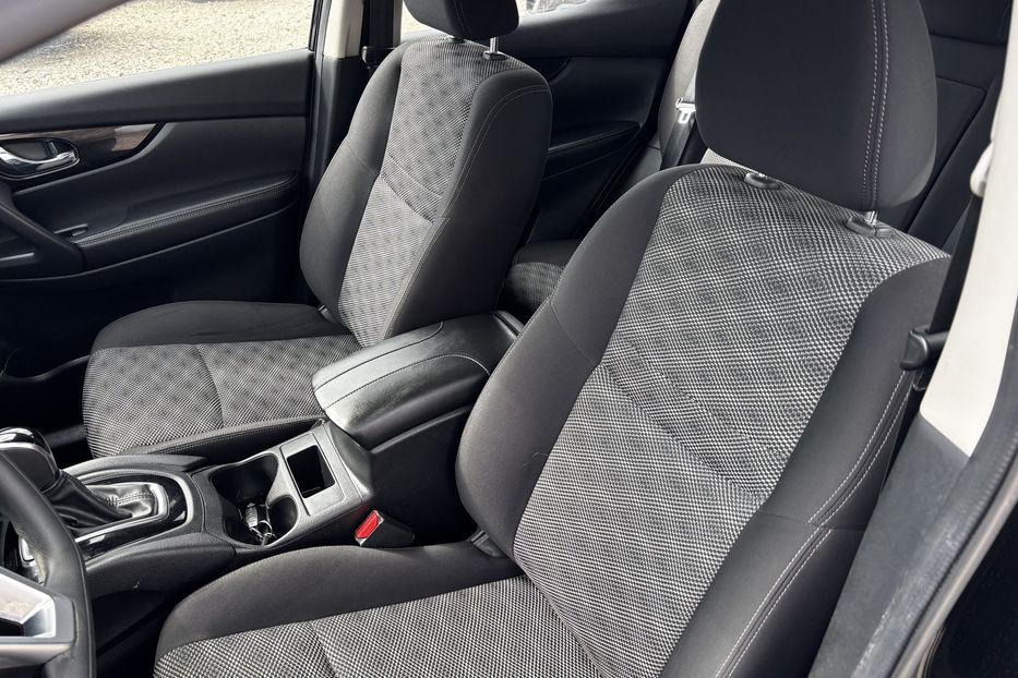 Продам Nissan Rogue Sport 2.0 4х4  2019 года в Львове