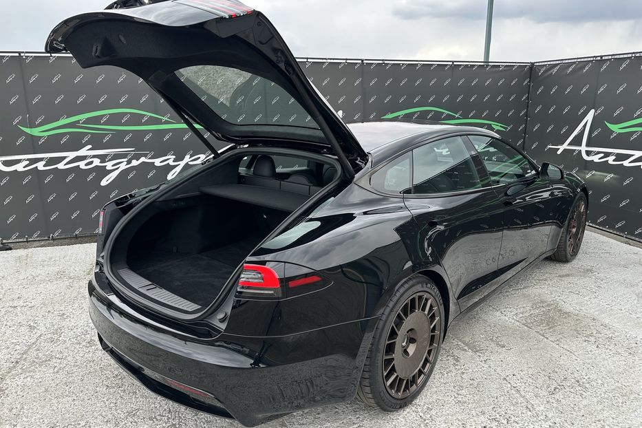 Продам Tesla Model S Dual motor Long range (670 hp) 2023 года в Киеве