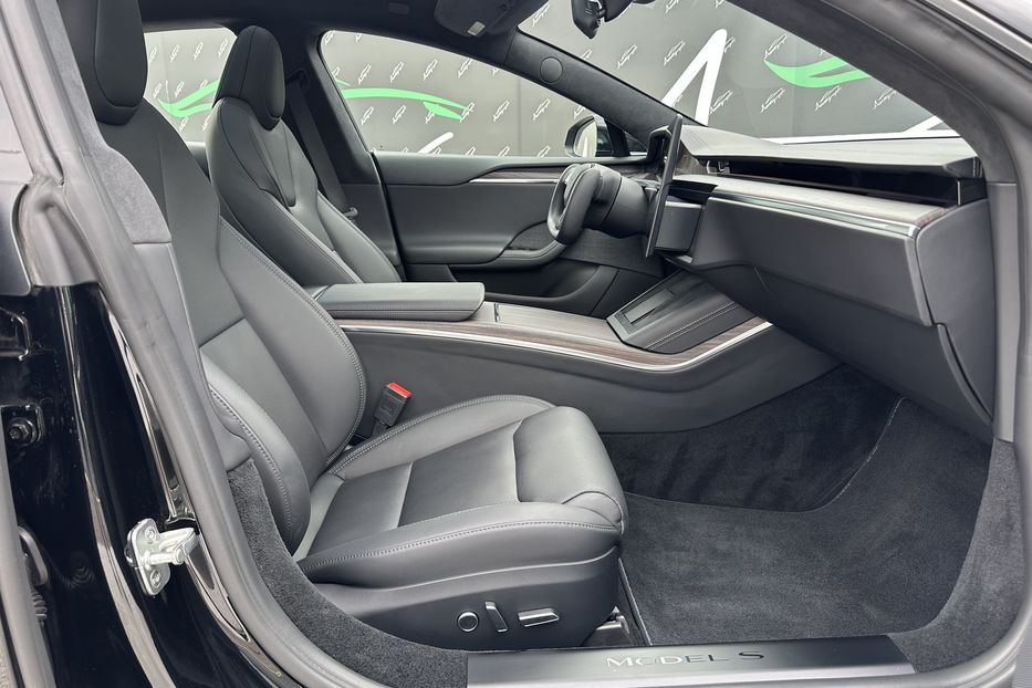 Продам Tesla Model S Dual motor Long range (670 hp) 2023 года в Киеве