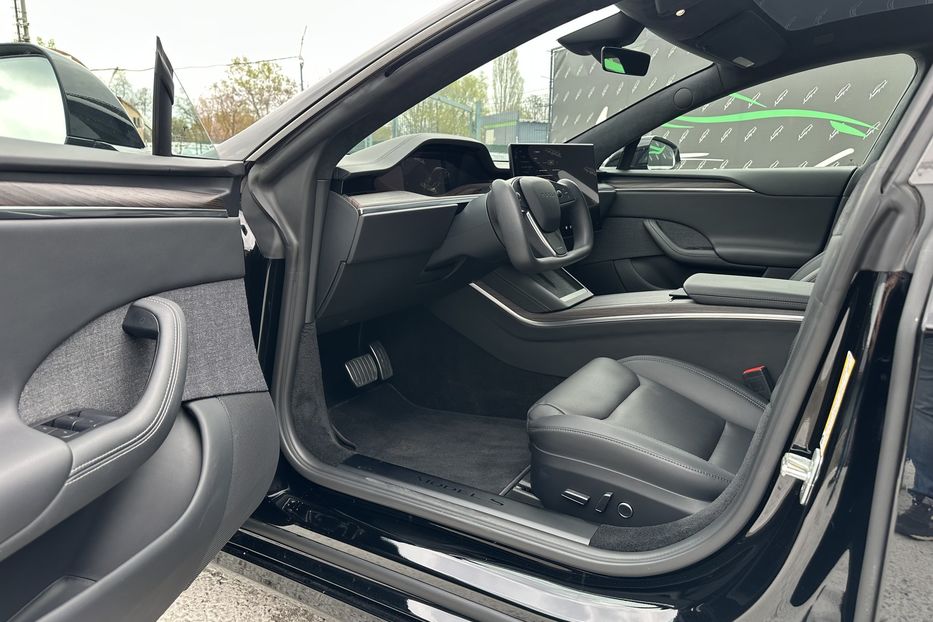 Продам Tesla Model S Dual motor Long range (670 hp) 2023 года в Киеве