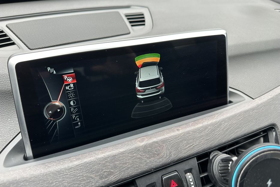 Продам BMW X1 Xdrive 28i 2017 года в Киеве