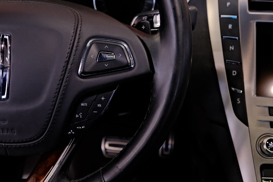 Продам Lincoln MKZ AWD 2019 года в Одессе