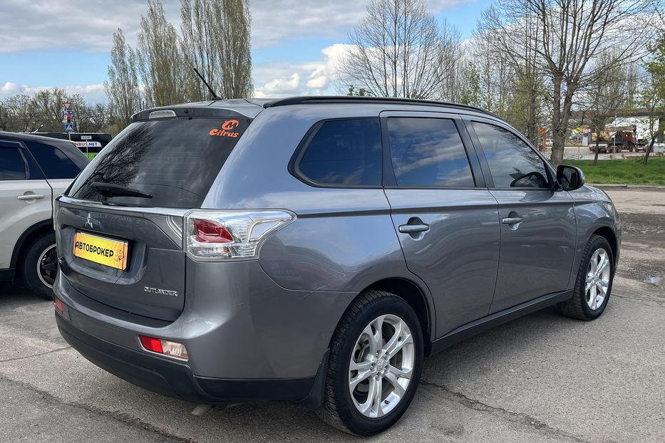 Продам Mitsubishi Outlander Офіційний 2013 года в Николаеве