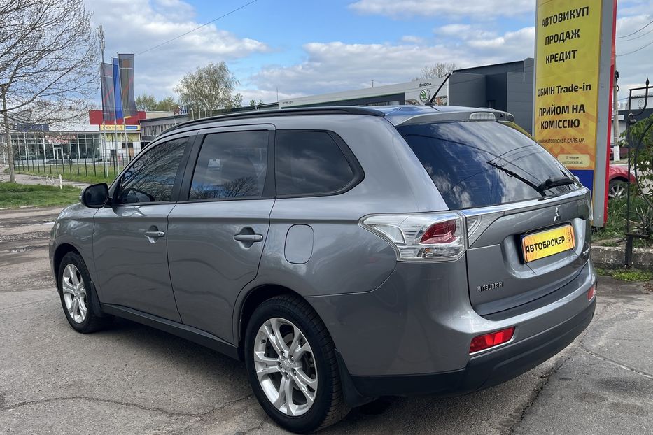 Продам Mitsubishi Outlander Офіційний 2013 года в Николаеве