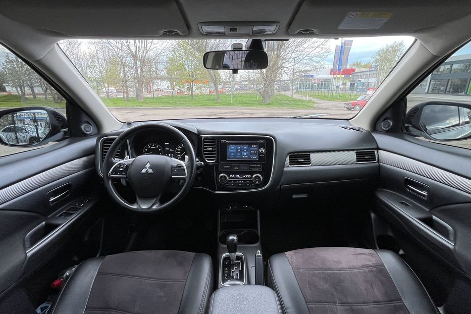 Продам Mitsubishi Outlander Офіційний 2013 года в Николаеве