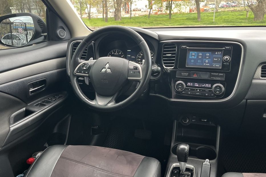 Продам Mitsubishi Outlander Офіційний 2013 года в Николаеве