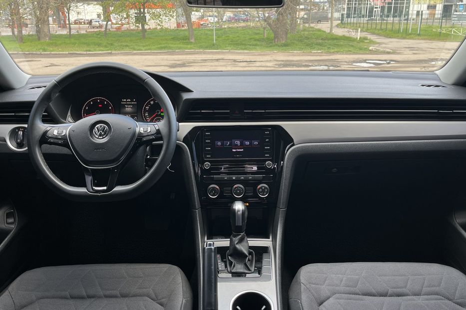 Продам Volkswagen Passat B8 New 2021 года в Николаеве