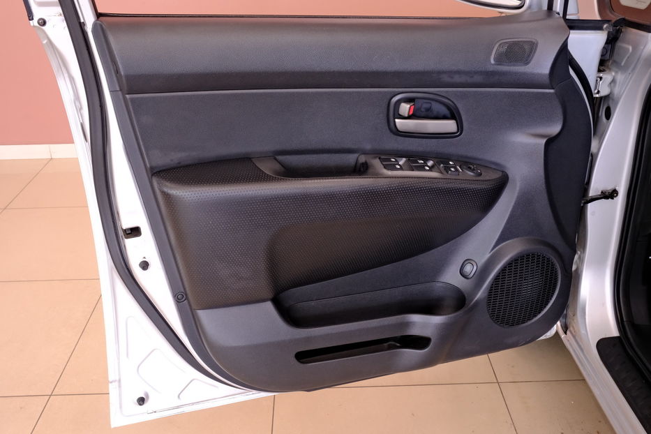 Продам Kia Carens 2006 года в Одессе