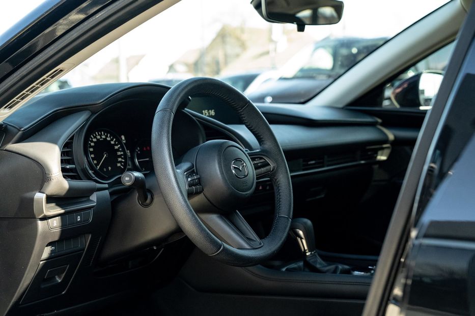 Продам Mazda 3 2022 года в Черновцах