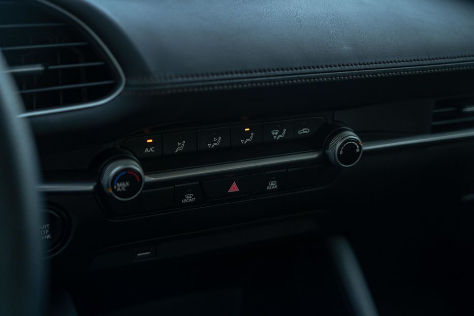 Продам Mazda 3 2022 года в Черновцах