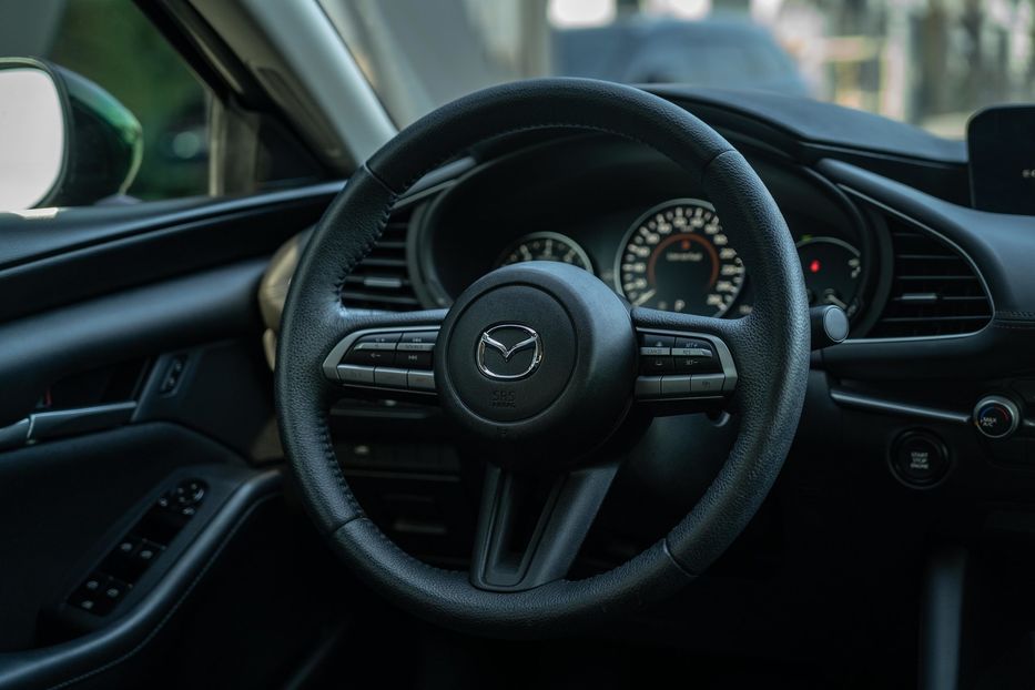 Продам Mazda 3 2022 года в Черновцах