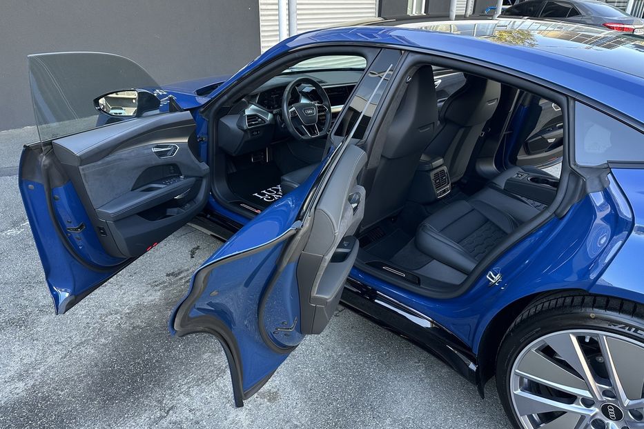 Продам Audi E-Tron RS GT 2022 года в Киеве