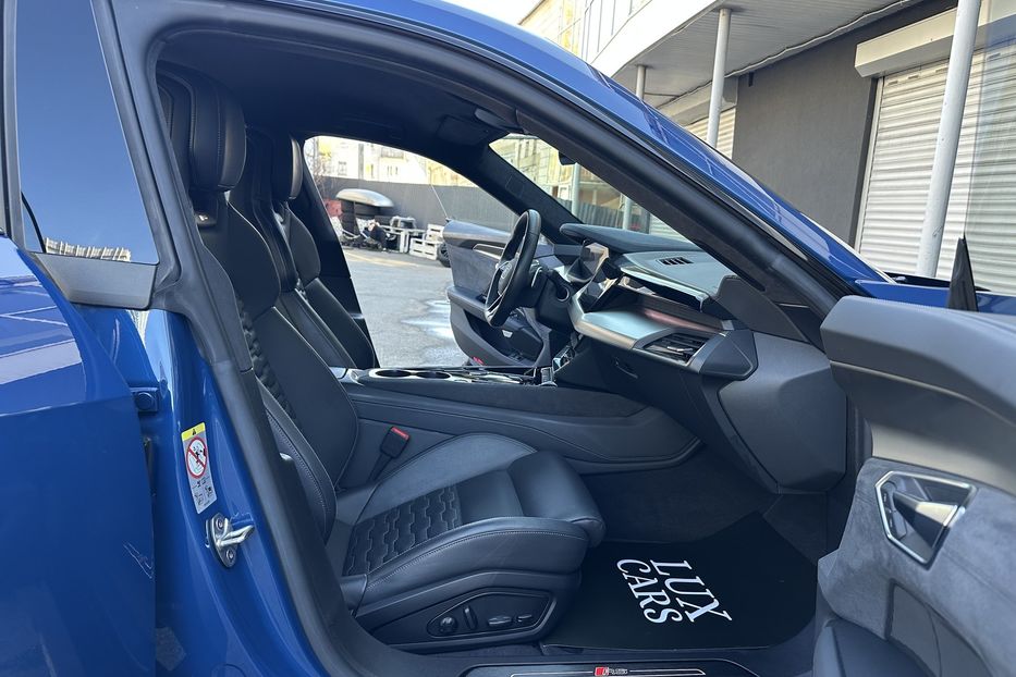 Продам Audi E-Tron RS GT 2022 года в Киеве