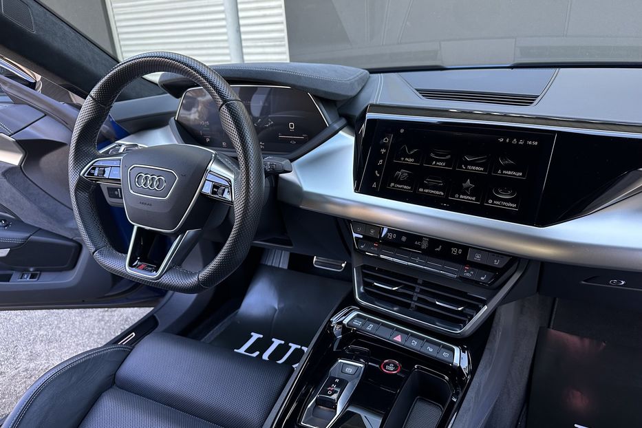 Продам Audi E-Tron RS GT 2022 года в Киеве