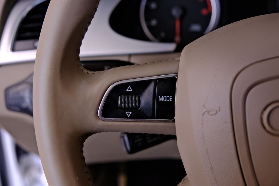 Продам Audi A4 2011 года в Одессе