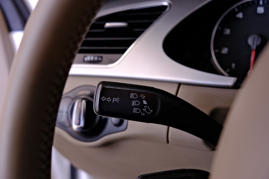 Продам Audi A4 2011 года в Одессе