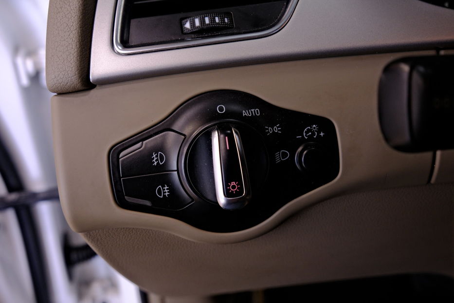 Продам Audi A4 2011 года в Одессе