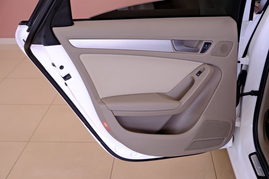 Продам Audi A4 2011 года в Одессе