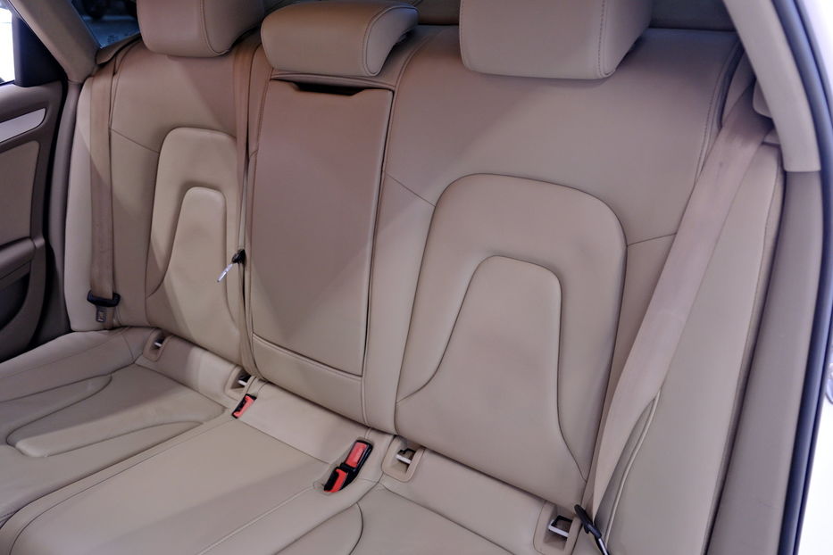 Продам Audi A4 2011 года в Одессе