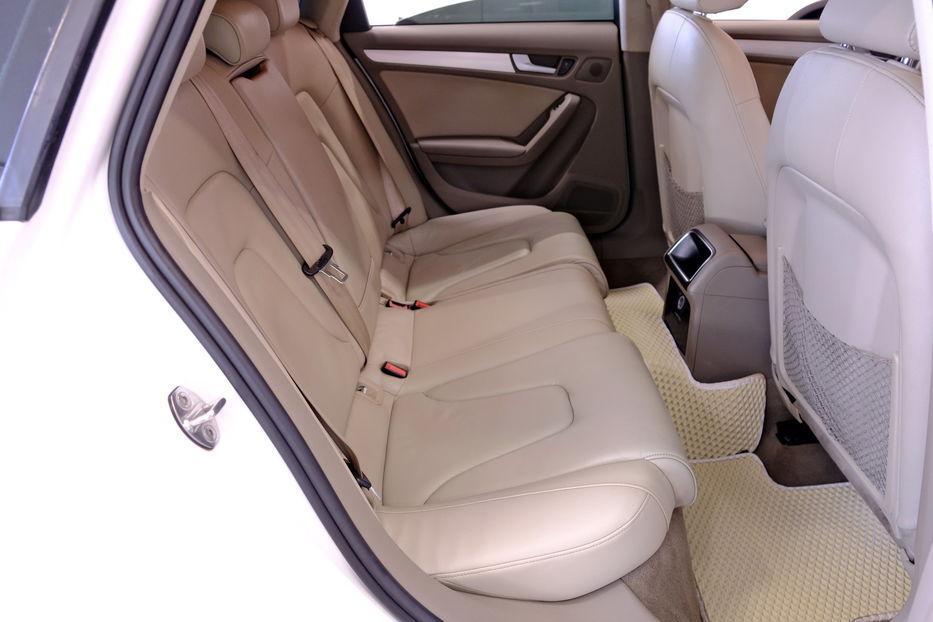 Продам Audi A4 2011 года в Одессе