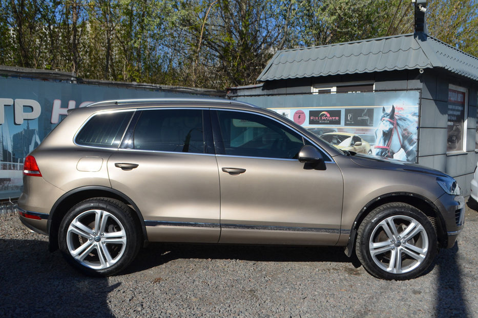 Продам Volkswagen Touareg 3.0 TDI АТ (245 к.с.) 4Motion  2015 года в Киеве