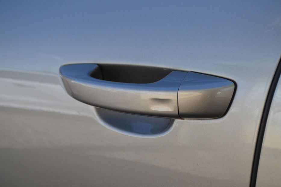 Продам Volkswagen Touareg 3.0 TDI АТ (245 к.с.) 4Motion  2015 года в Киеве