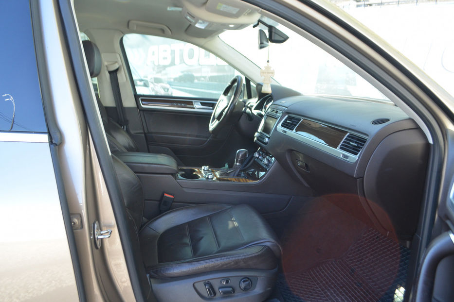 Продам Volkswagen Touareg 3.0 TDI АТ (245 к.с.) 4Motion  2015 года в Киеве