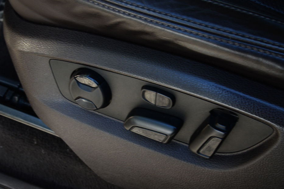 Продам Volkswagen Touareg 3.0 TDI АТ (245 к.с.) 4Motion  2015 года в Киеве