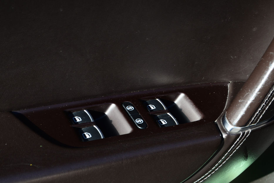 Продам Volkswagen Touareg 3.0 TDI АТ (245 к.с.) 4Motion  2015 года в Киеве