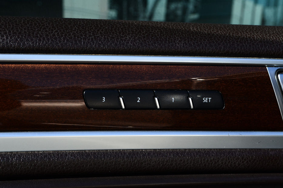 Продам Volkswagen Touareg 3.0 TDI АТ (245 к.с.) 4Motion  2015 года в Киеве