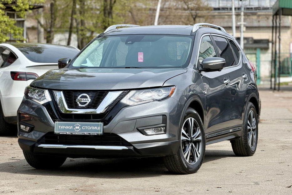 Продам Nissan Rogue 2.5 CVT (170 к.с.) • SL 2017 года в Киеве