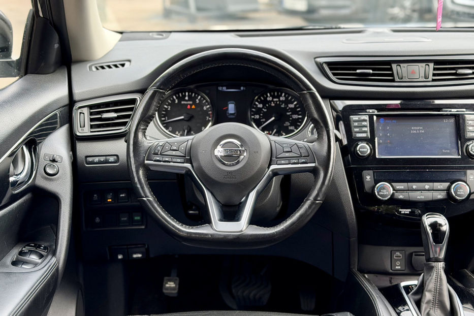 Продам Nissan Rogue 2.5 CVT (170 к.с.) • SL 2017 года в Киеве
