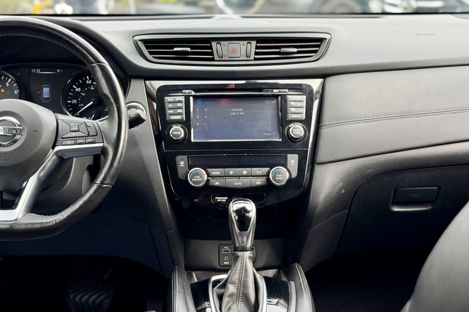 Продам Nissan Rogue 2.5 CVT (170 к.с.) • SL 2017 года в Киеве