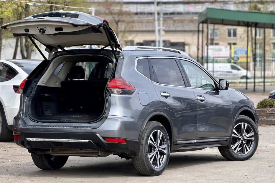 Продам Nissan Rogue 2.5 CVT (170 к.с.) • SL 2017 года в Киеве