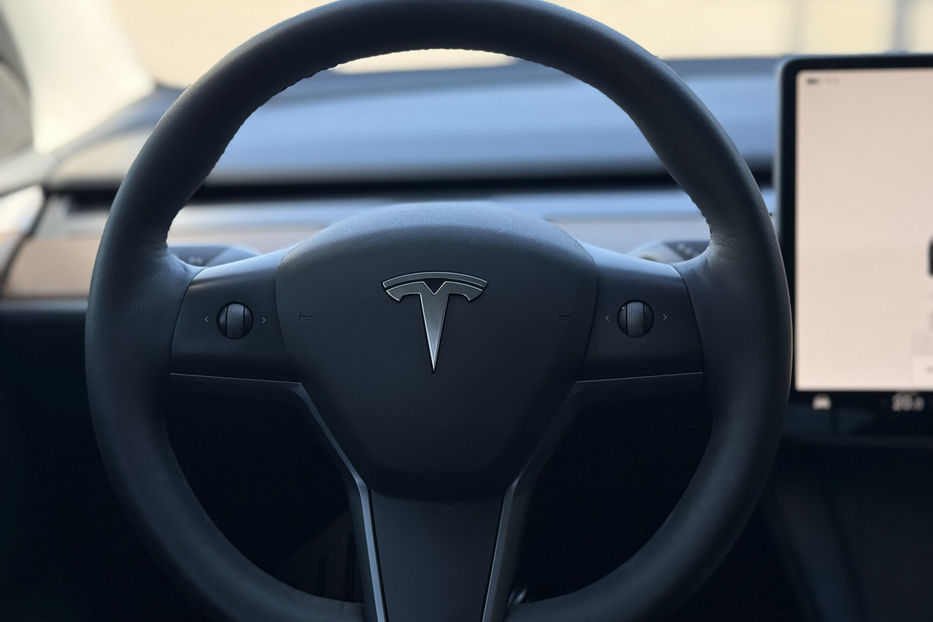 Продам Tesla Model Y Long Range 82 kWh Dual Motor  2022 года в Киеве