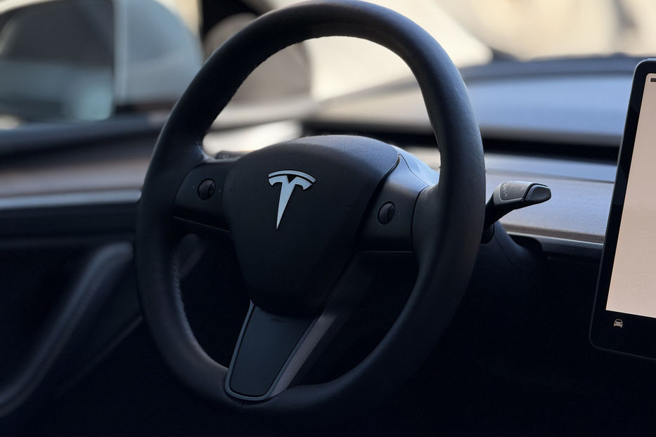 Продам Tesla Model Y Long Range 82 kWh Dual Motor  2022 года в Киеве
