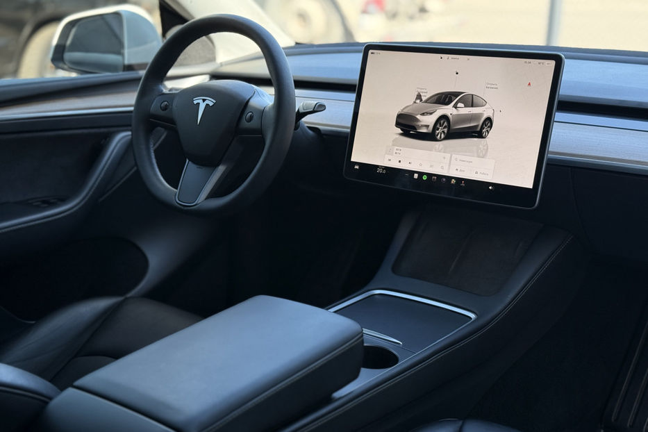 Продам Tesla Model Y Long Range 82 kWh Dual Motor  2022 года в Киеве