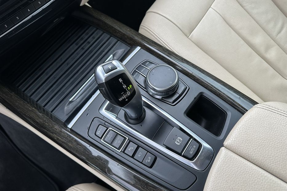 Продам BMW X5 Xdrive 35i 2016 года в Киеве