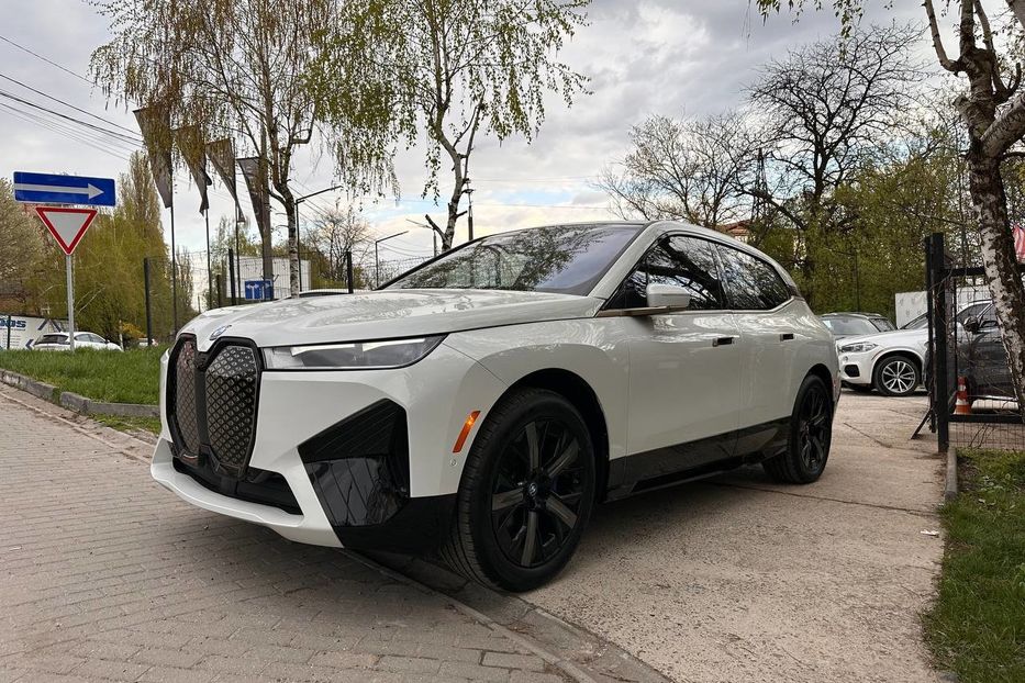 Продам BMW iX xdrive50 НОВА 2025 года в Черновцах