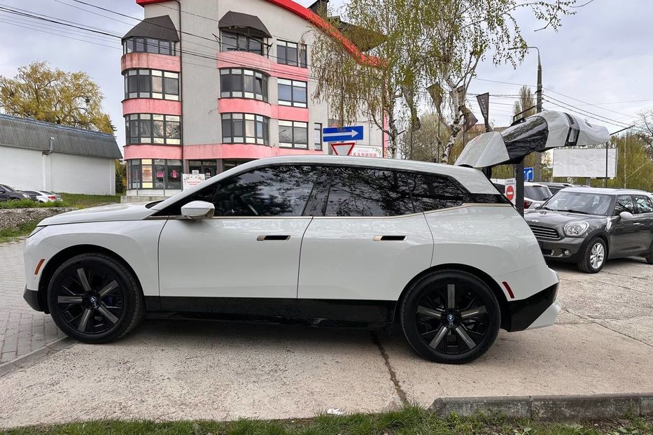 Продам BMW iX xdrive50 НОВА 2025 года в Черновцах