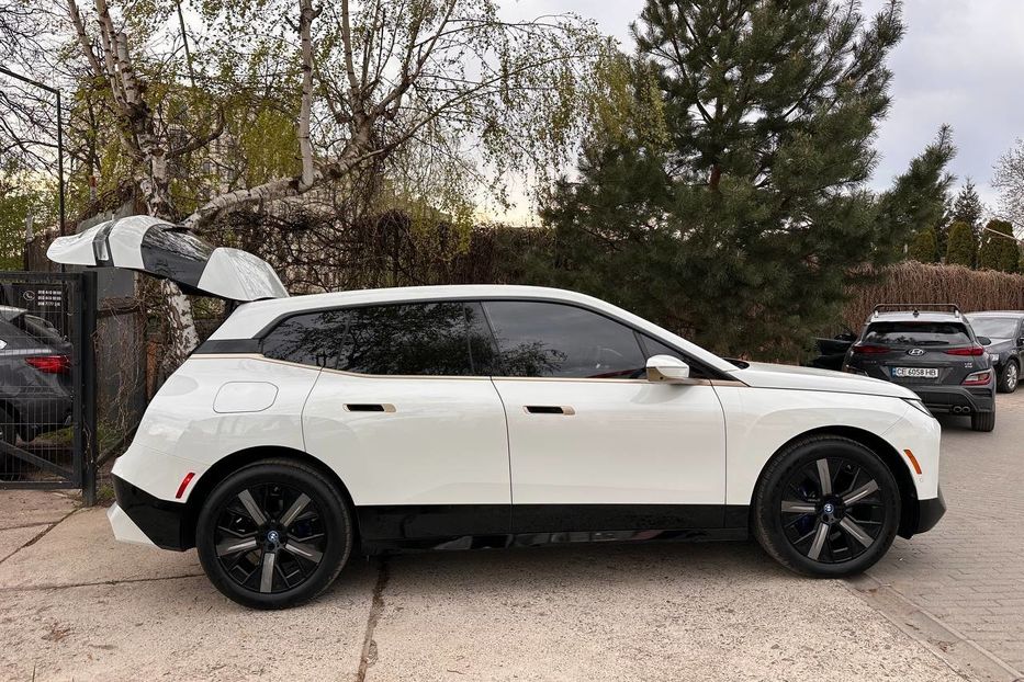 Продам BMW iX xdrive50 НОВА 2025 года в Черновцах