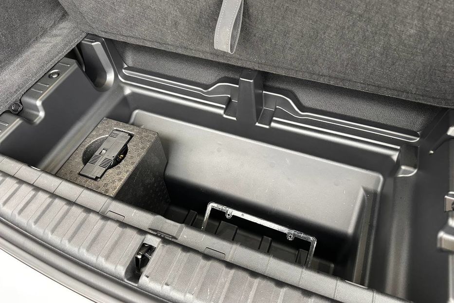 Продам BMW iX xdrive50 НОВА 2025 года в Черновцах