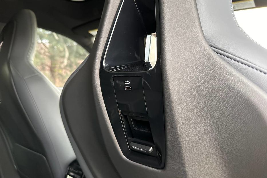 Продам BMW iX xdrive50 НОВА 2025 года в Черновцах