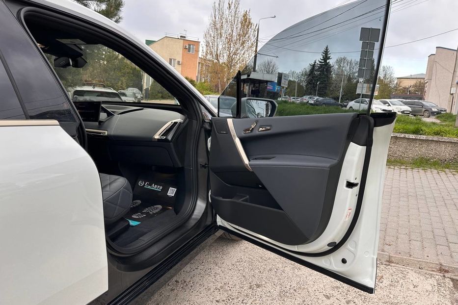 Продам BMW iX xdrive50 НОВА 2025 года в Черновцах