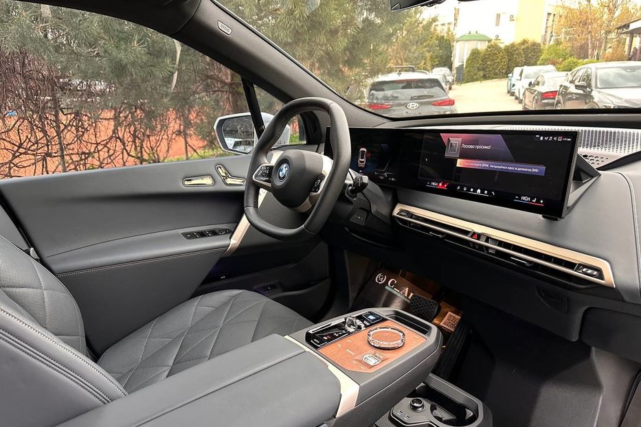 Продам BMW iX xdrive50 НОВА 2025 года в Черновцах