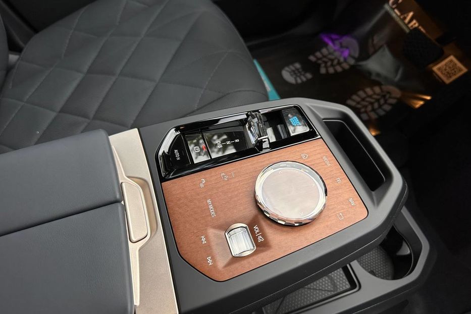 Продам BMW iX xdrive50 НОВА 2025 года в Черновцах